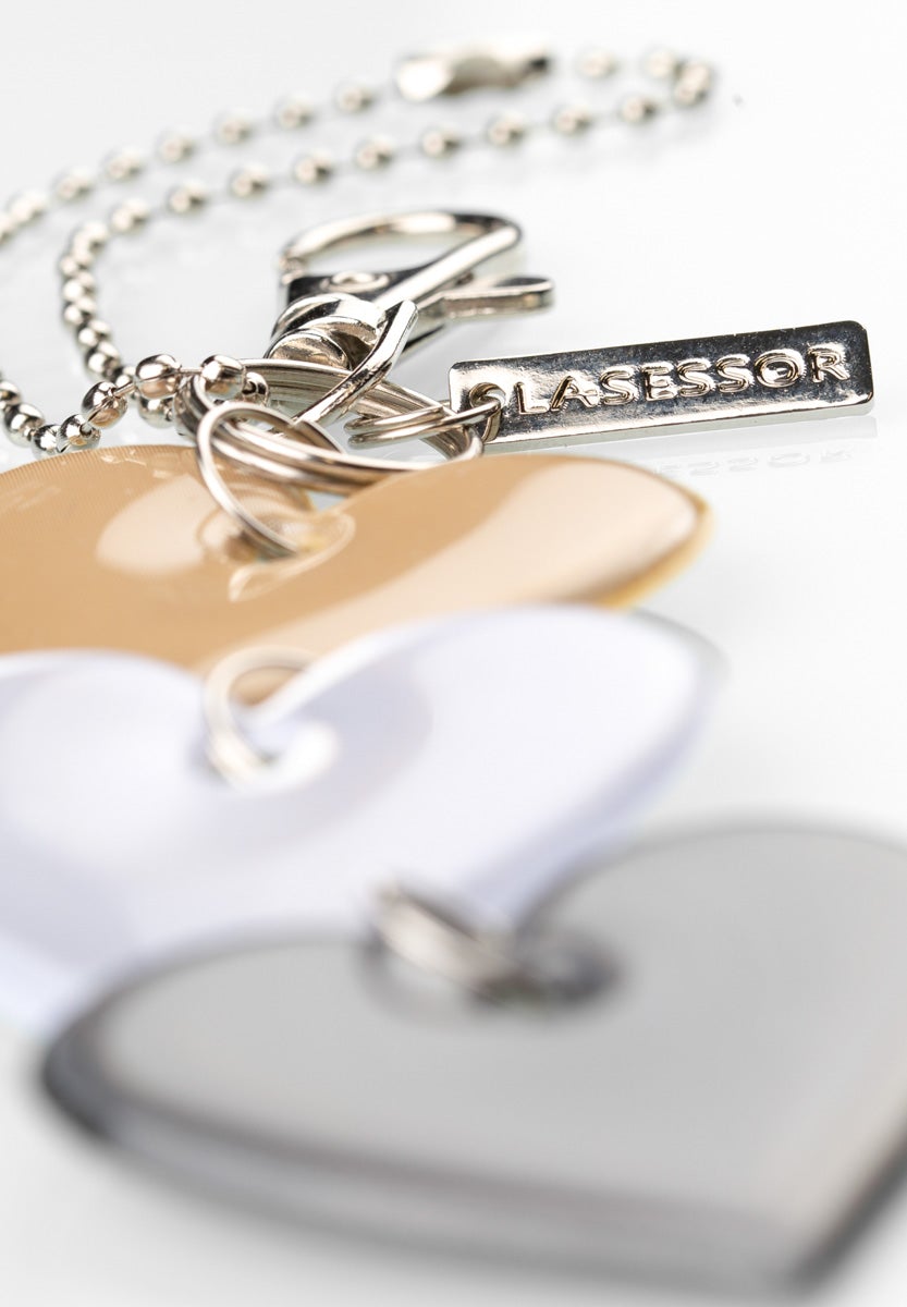 3 Sydäntä Lasessor Koruheijastin-heijastin-lähikuva