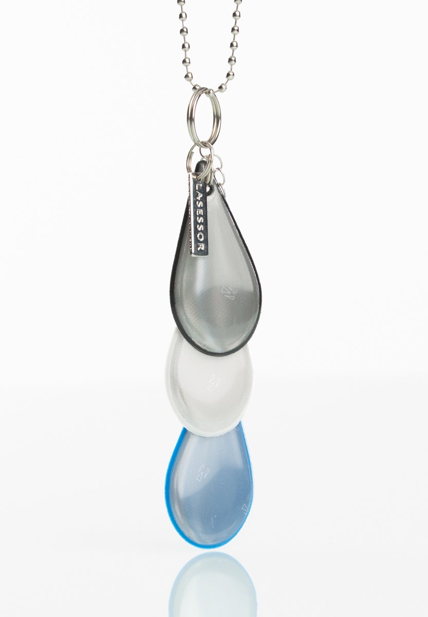 3 Pisaraa Lasessor heijastin-heijastin-roikkumassa