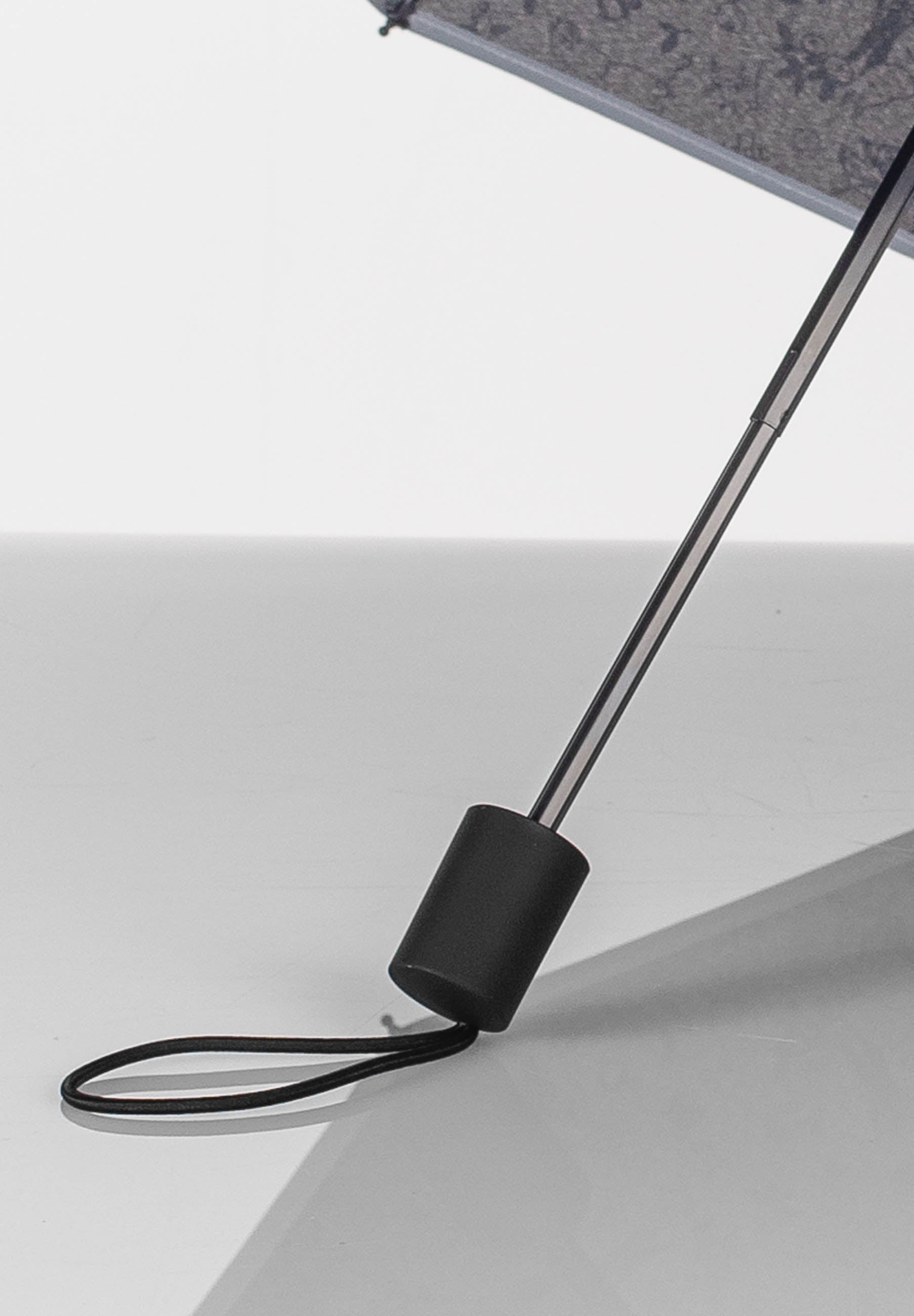 kestävä kokoontaitettava Muumi Puutarhassasateenvarjo 3M heijastavalla reunalla harmaa 5D