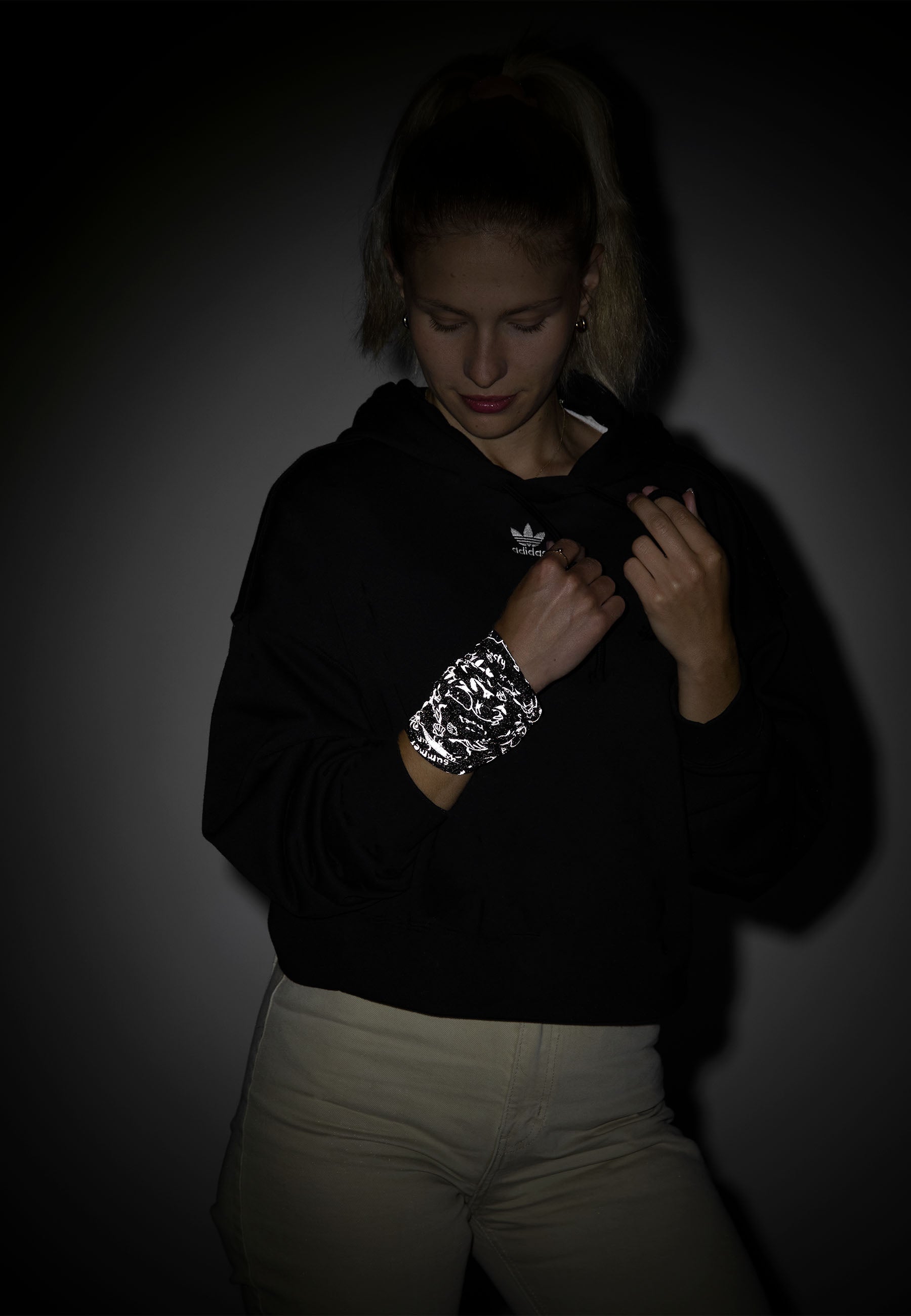 Muumi heijastava monitoimihuivi G6