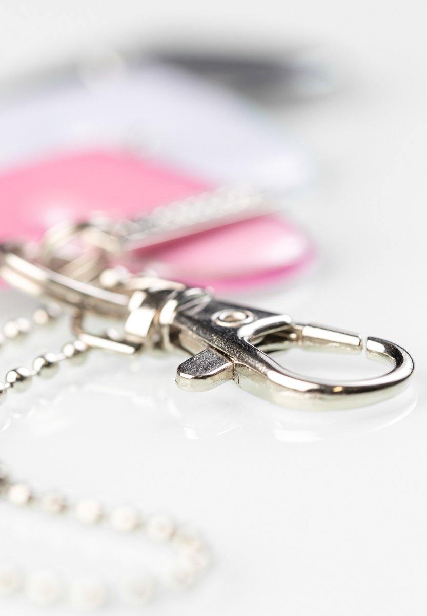 3 Sydäntä Lasessor Koruheijastin-heijastin-lähikuva-klipsistä