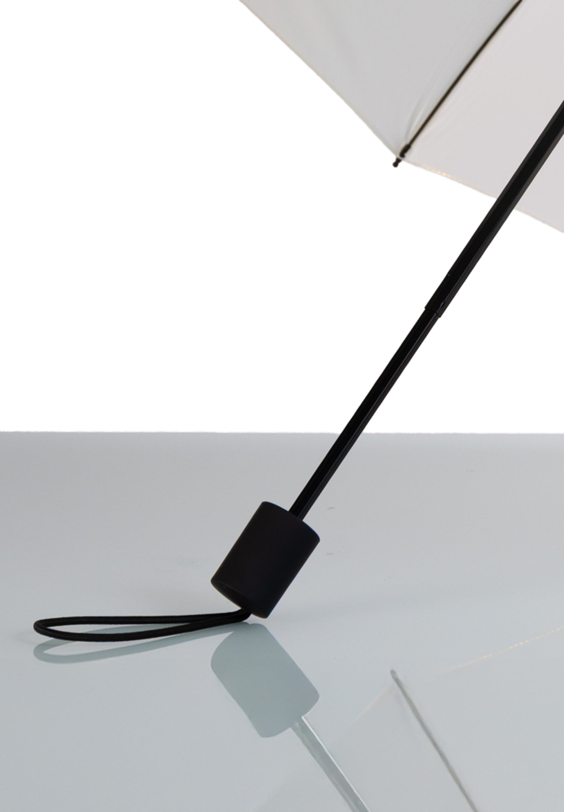 Durable folding umbrella - 8775