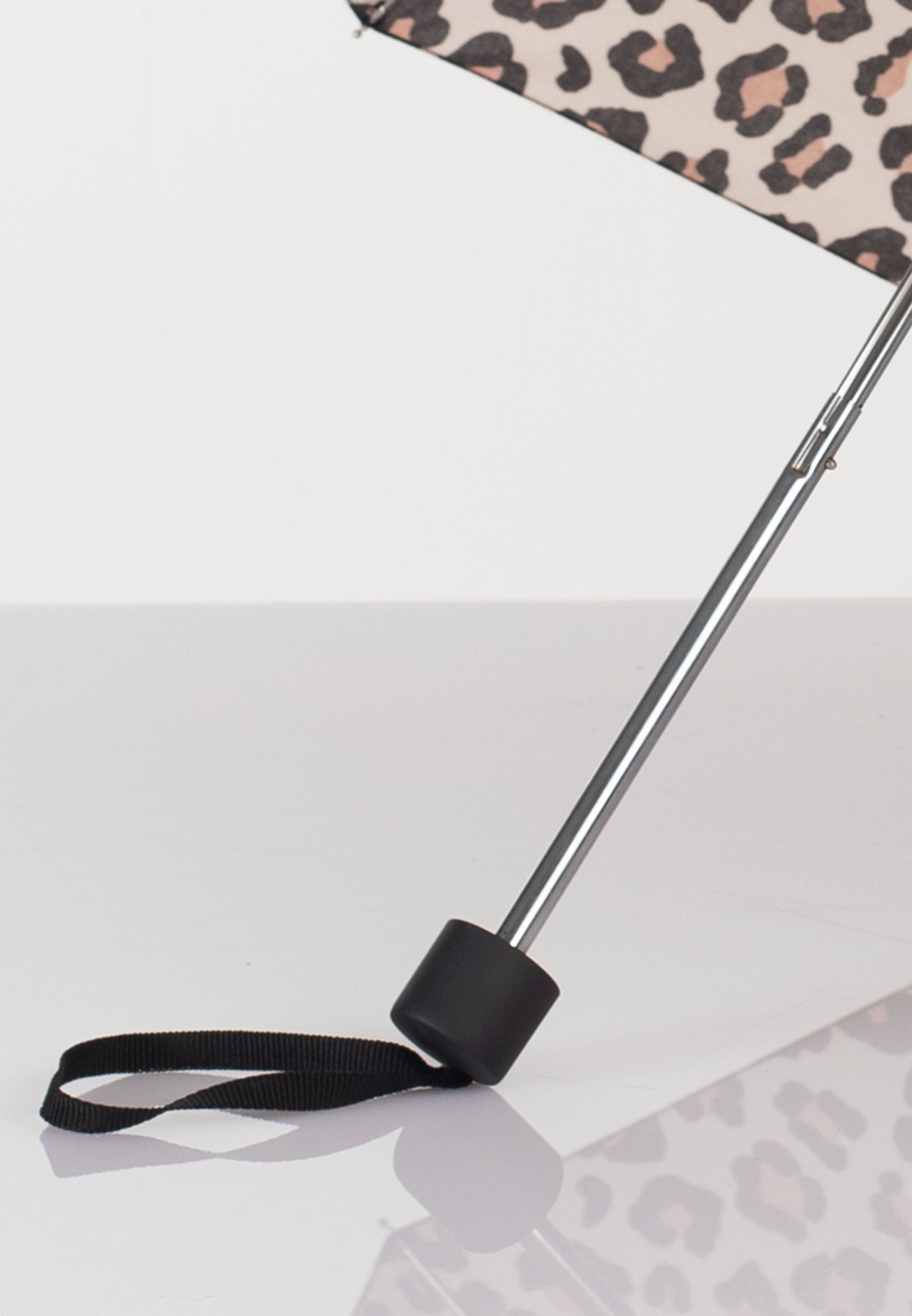 Edullinen kokoontaitettava sateenvarjo beige pantterikuosi 5D