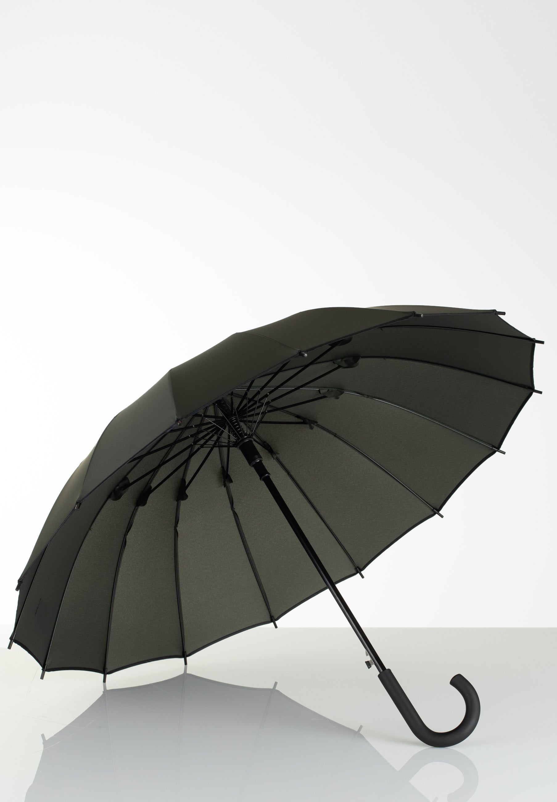 Iso sateenvarjo - 8781