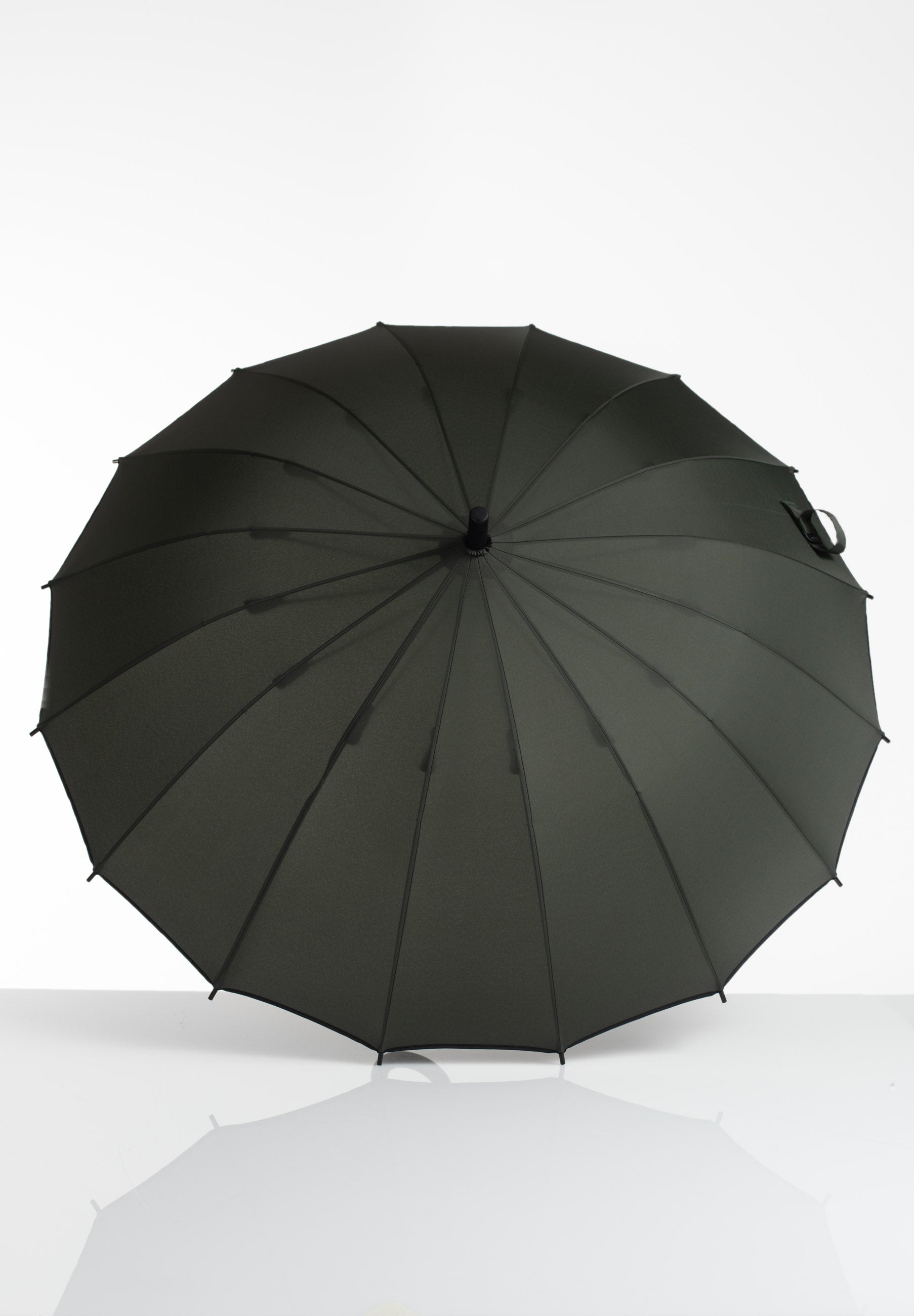 Iso sateenvarjo - 8781