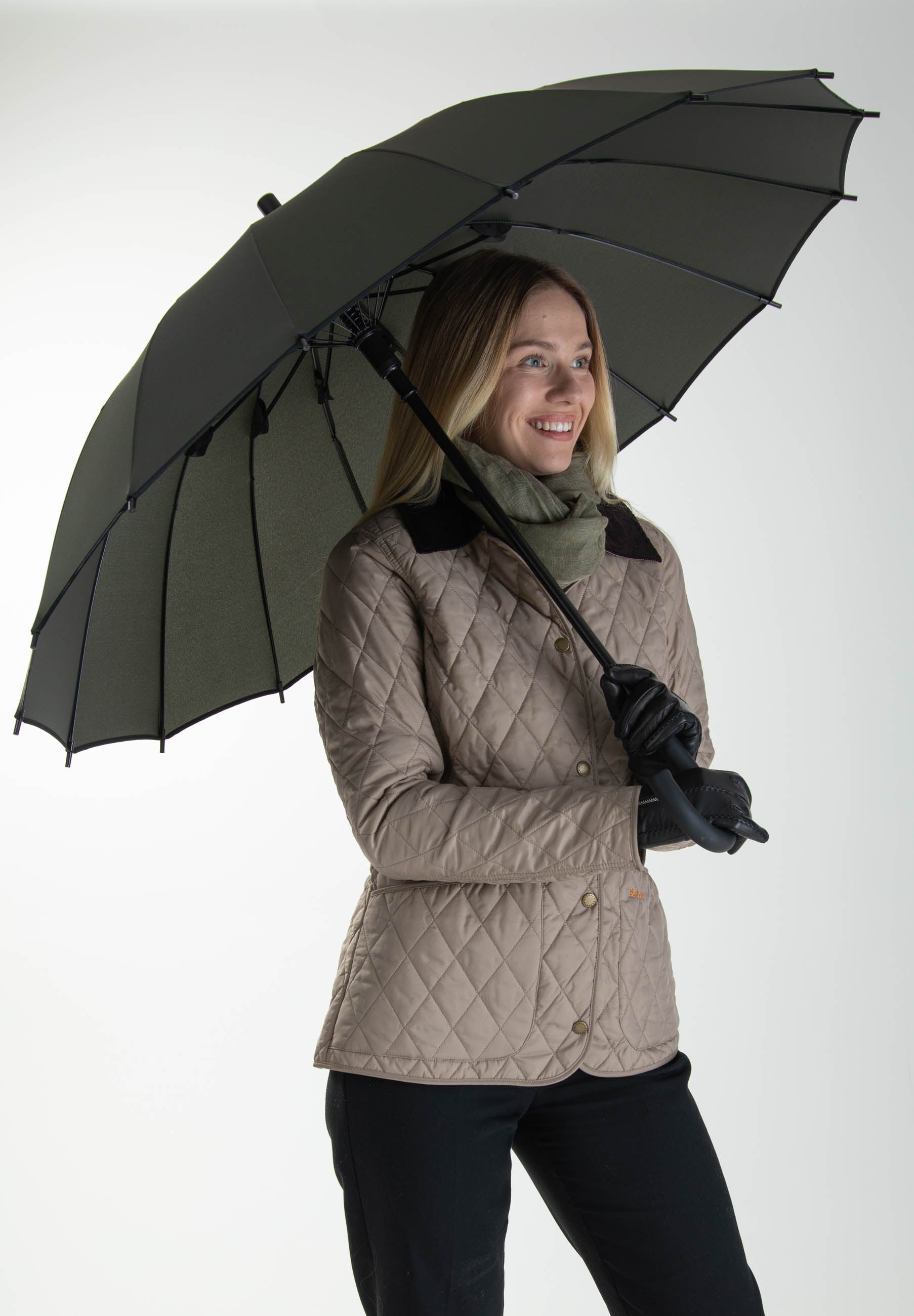 Iso sateenvarjo - 8781