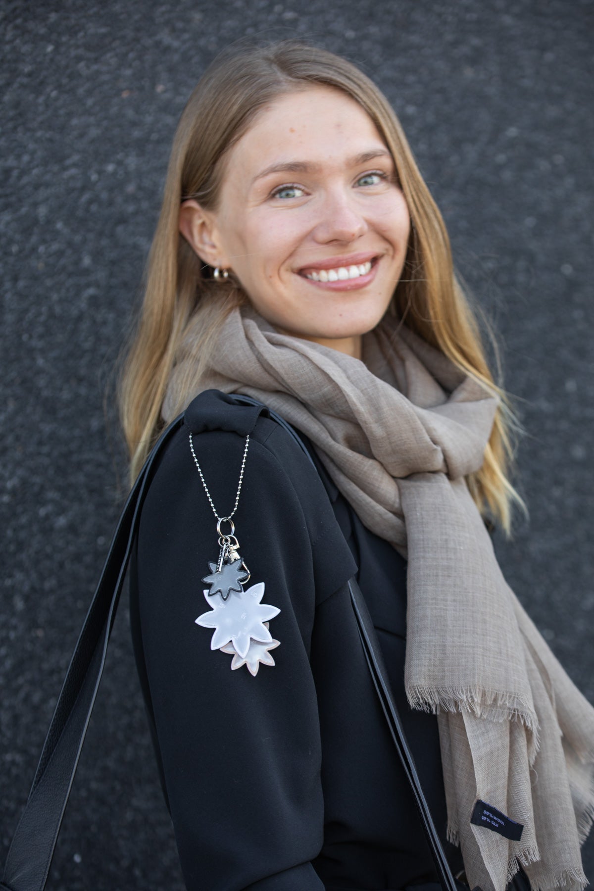 Lasessor Design Heijastinkoru 3 Edelweiss 3 Alppitähdet rose gold H8