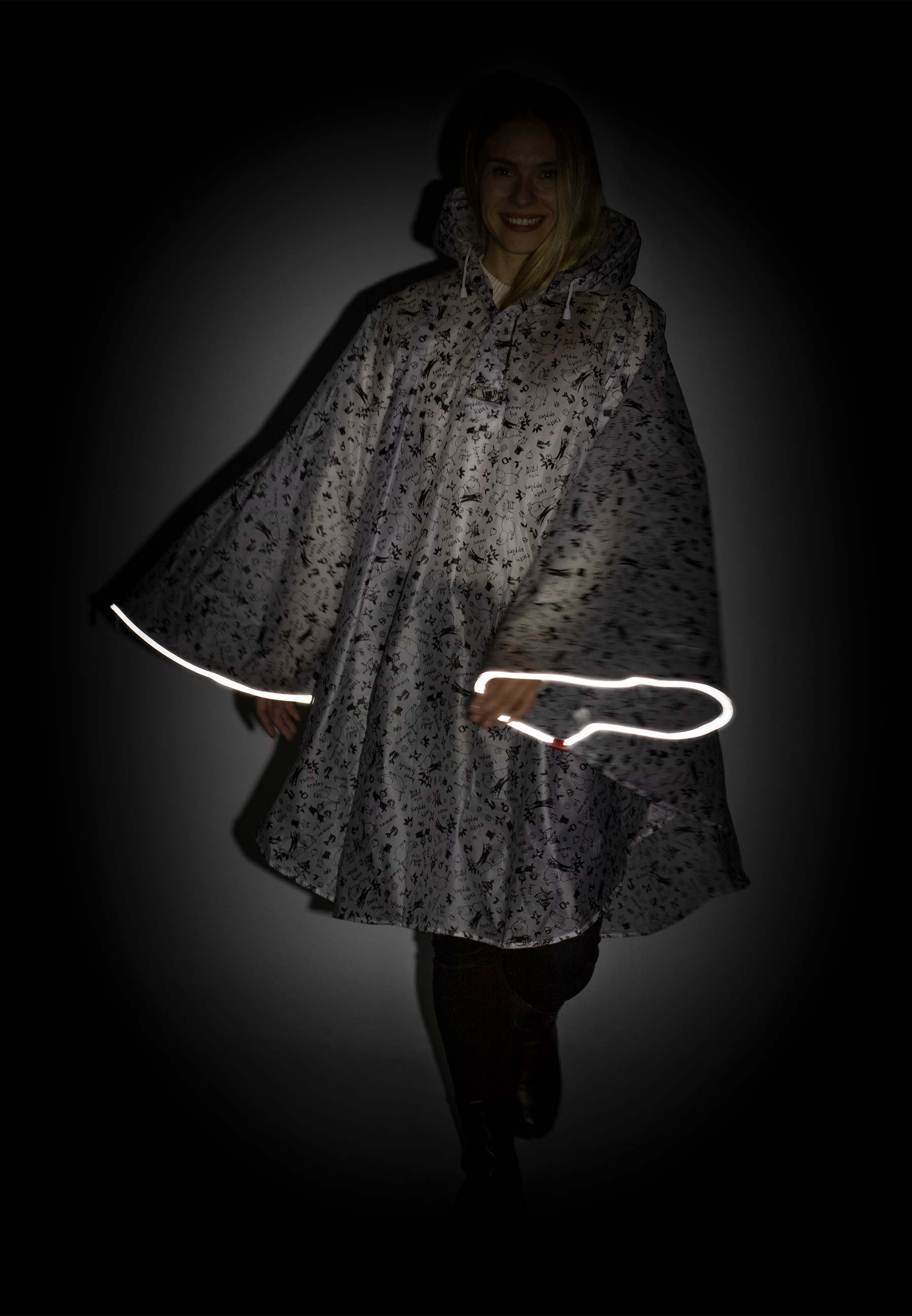 Muumi sadeviitta - Puutarhassa