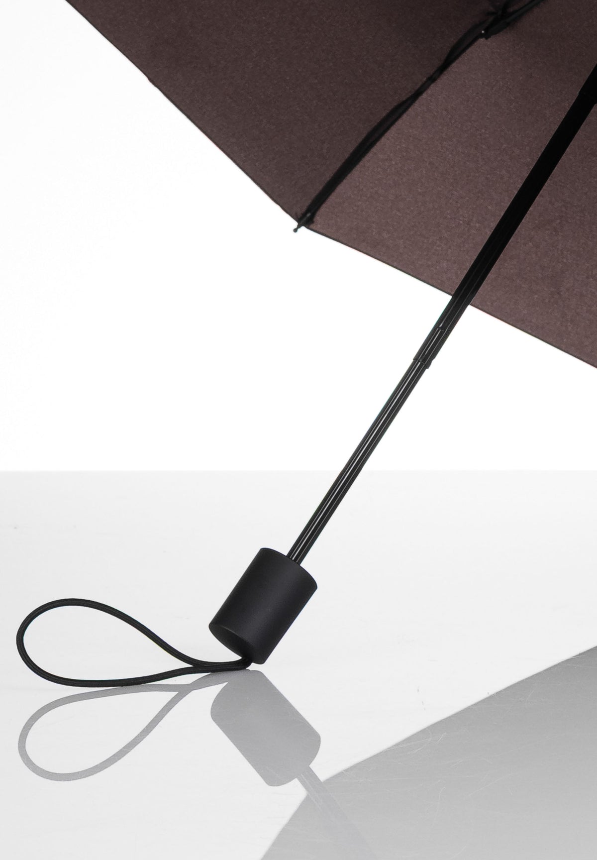 Durable folding umbrella - 8775
